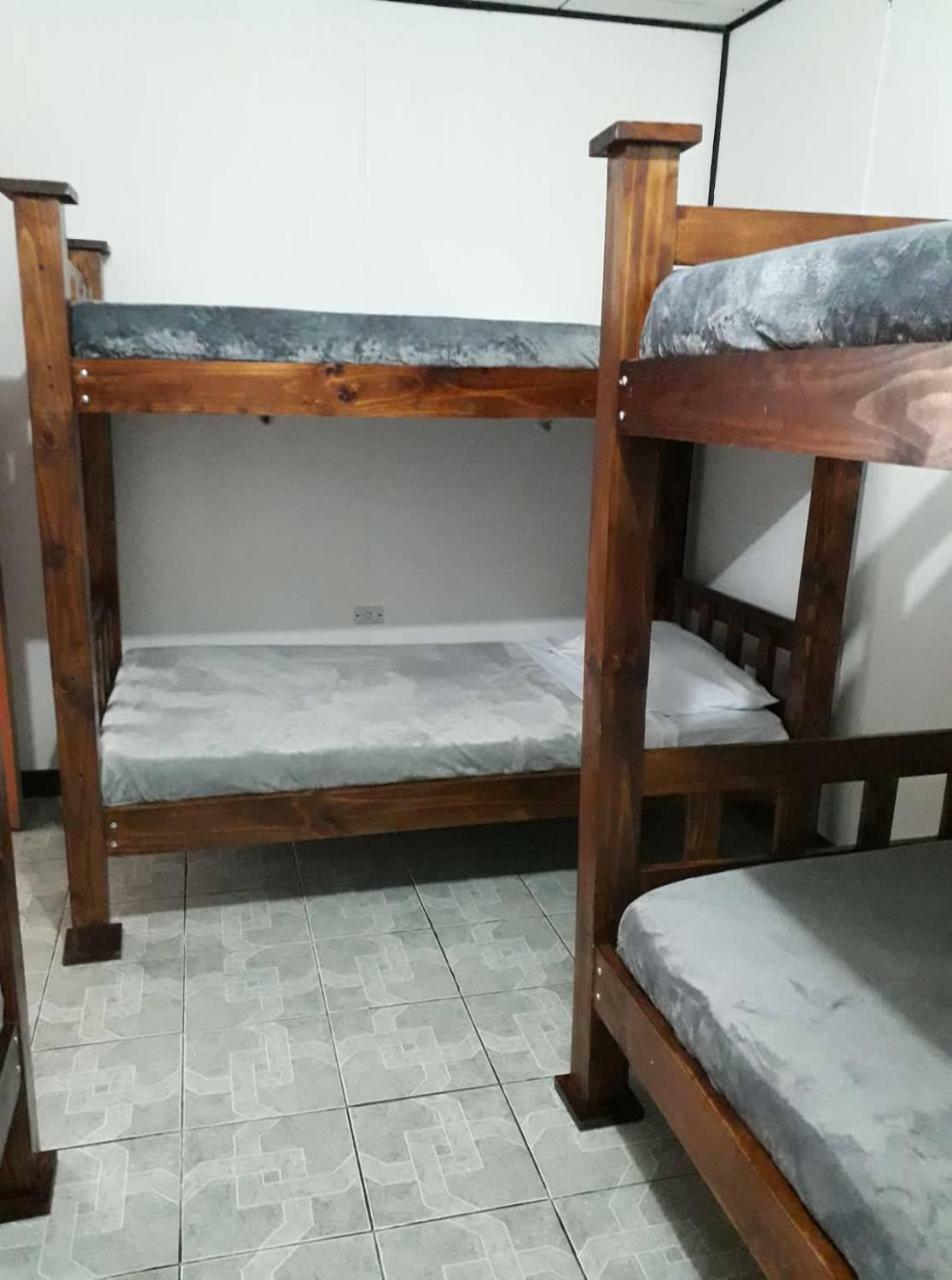 Hostel California Monteverde Esterno foto